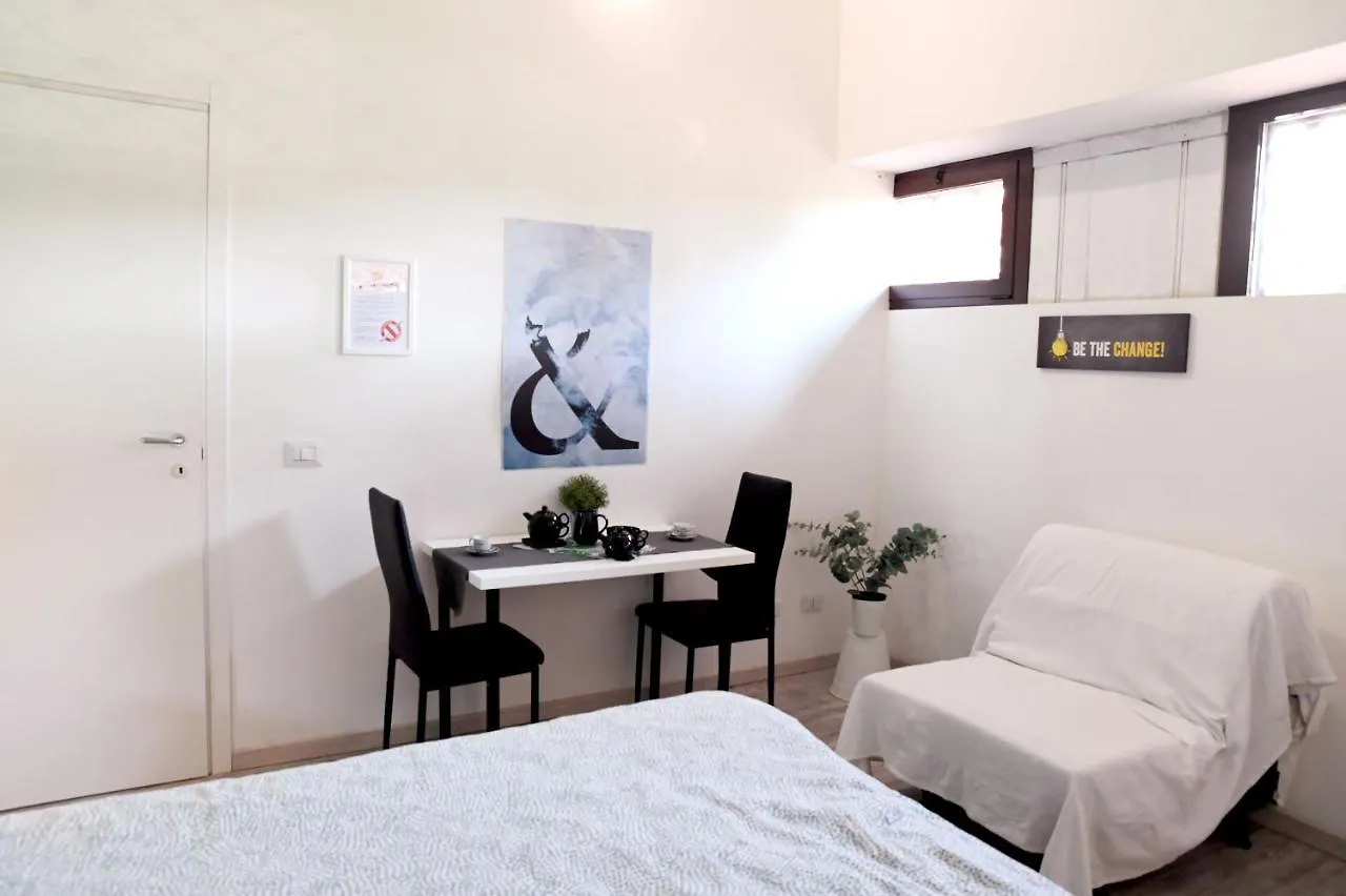 Guest House Lucca  Milan